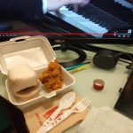フライドチキンにはライスが定番